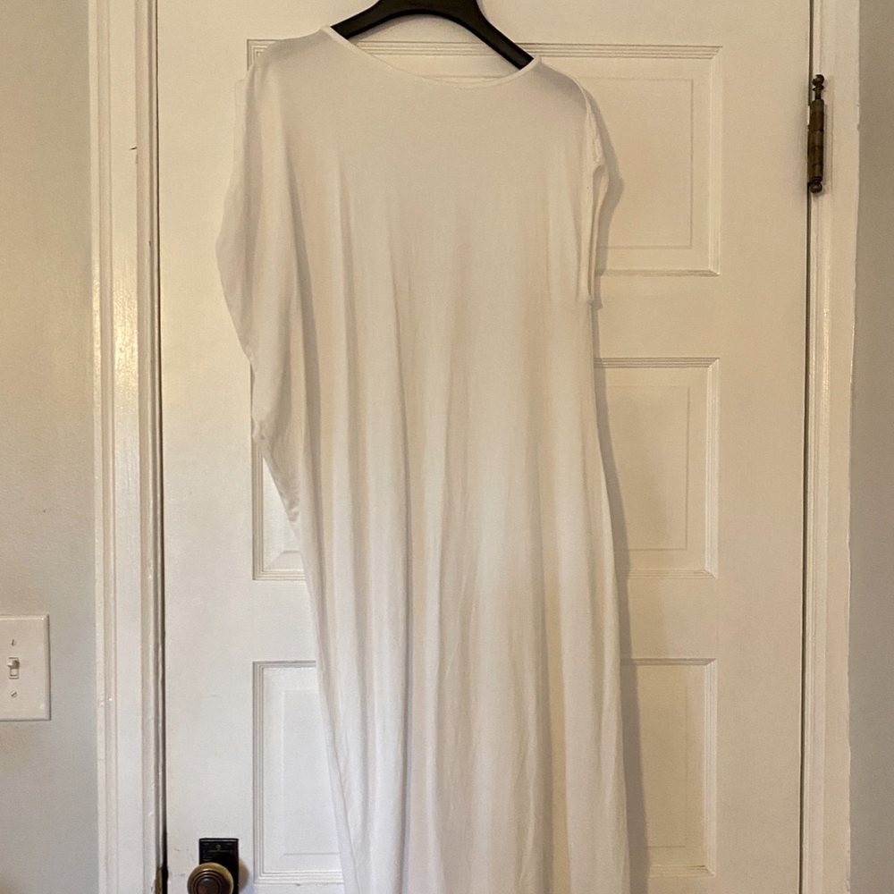 Marcella NYC white asymmetrical sleeve t shirt dress